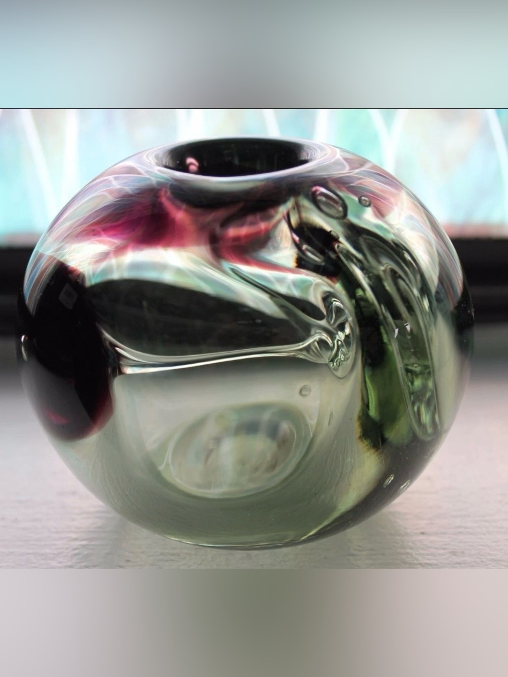 Rare William Worcester Hawaiian Handblown Glass Orb Vase c1975